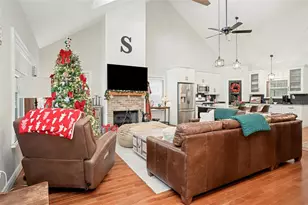 275 W Delaware Ave, Lake Helen, FL 32744 - Photo 9