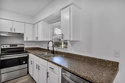 230 S Shore Drive, Eagle Lake, FL 33839 - Photo 9