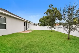 1408 E Lakeview Ave, Eustis, FL 32726 - Photo 17