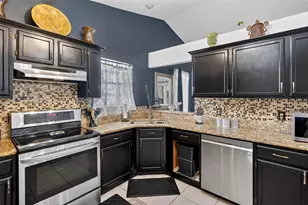 6466 Haughton Ln, Orlando, FL 32835 - Photo 17