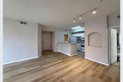 5506 Metrowest Boulevard #211, Orlando, FL 32811 - Photo 7