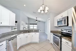 654 King Harold Ct, Oviedo, FL 32765 - Photo 9