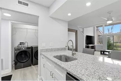 5846 Peregrine #B12, Orlando, FL 32819 - Photo 9