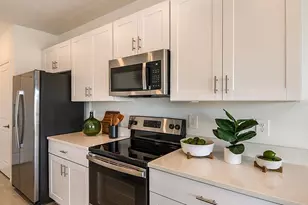 705 Hazelwood Ct, Haines City, FL 33844 - Photo 7