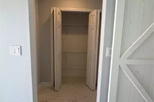 1016 Ruth Dr, Edgewater, FL 32132 - Photo 9