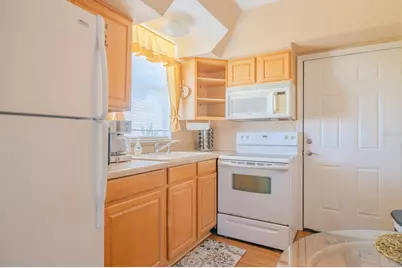 30 S Grandview Avenue, Daytona Beach, FL 32118 - Photo 23