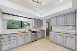 3264 Majestic Oak Dr, Saint Cloud, FL 34771 - Photo 11