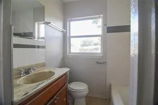 15 N Oxalis Dr, Orlando, FL 32807 - Photo 9