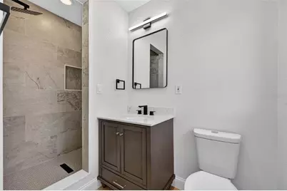 5008 E Cluster Avenue, Tampa, FL 33617 - Photo 13