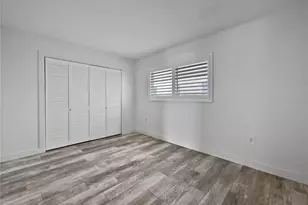 525 Manatee Ct, Venice, FL 34285 - Photo 9