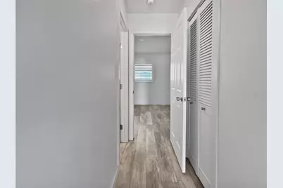 525 Manatee Court #14, Venice, FL 34285 - Photo 11