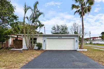 4701 Chancellor Street NE, Saint Petersburg, FL 33703 - Photo 1