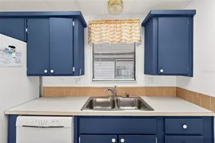 1342 Elkhart Cir, Tavares, FL 32778 - Photo 13