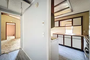 32200 Avington Rd, Sorrento, FL 32776 - Photo 11