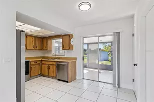 5334 Winter Run Dr, Orlando, FL 32839 - Photo 9