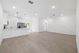 359 Camellia Ct, Poinciana, FL 34759 - Photo 11