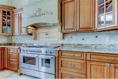 18605 Avenue Monaco, Lutz, FL 33558 - Photo 15