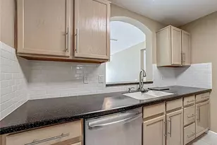 3960 Southpointe Dr, Orlando, FL 32822 - Photo 9