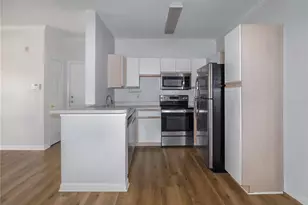 2544 Robert Trent Jones Dr, Orlando, FL 32835 - Photo 7