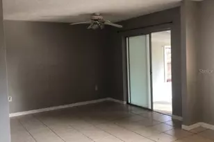 2326 York Pl, Lakeland, FL 33810 - Photo 9