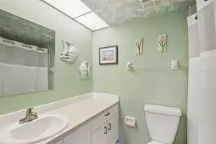 9461 Harbor Greens Way, Seminole, FL 33776 - Photo 19