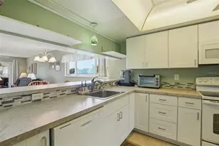 9461 Harbor Greens Way, Seminole, FL 33776 - Photo 21