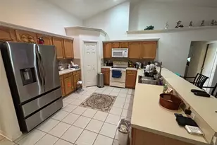 1905 Manatee Ln, Kissimmee, FL 34759 - Photo 9