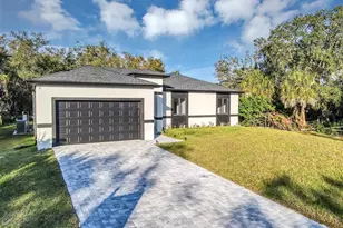 493 Sycamore St, Port Charlotte, FL 33954 - Photo 5