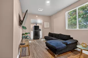 917 Mack Ave, Orlando, FL 32805 - Photo 11