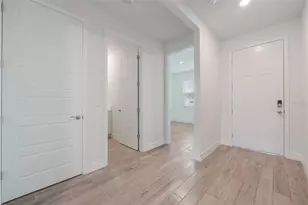 8612 SE Bridgeport Bay Circle, Mount Dora, FL 32757 - Photo 5