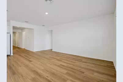 9013 Venetia Court, Palmetto, FL 34221 - Photo 3