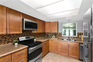 6120 Castlewood Ln, Orlando, FL 32808 - Photo 11