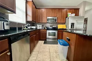 724 Parker Den Dr, Ruskin, FL 33570 - Photo 13