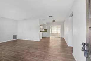 9529 E Village Green Cir, Inverness, FL 34450 - Photo 3