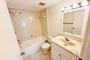 4034 Dream Oak Pl, Tampa, FL 33613 - Photo 9