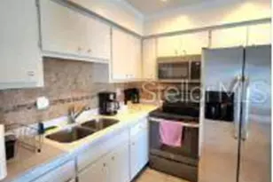 525 Manatee Ct, Venice, FL 34285 - Photo 3