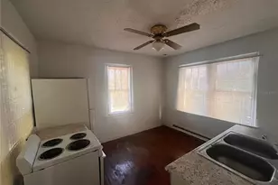 19 W Pendleton Ave, Eustis, FL 32726 - Photo 7
