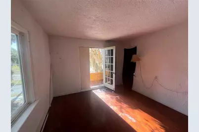 19 W Pendleton Avenue, Eustis, FL 32726 - Photo 9