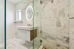 913 Tennessee Ln, Sarasota, FL 34234 - Photo 17