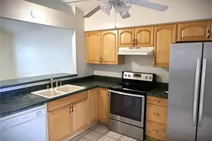 2557 Riva Ct, Orlando, FL 32817 - Photo 3