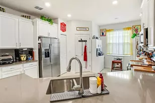 969 Laurel Vw Wy, Groveland, FL 34736 - Photo 9