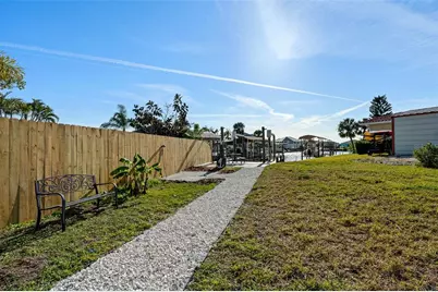 105 12th Street SW, Ruskin, FL 33570 - Photo 11