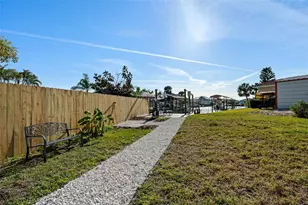 105 12th St SW, Ruskin, FL 33570 - Photo 11