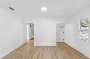 1402 S Lee Ave, Orlando, FL 32805 - Photo 9