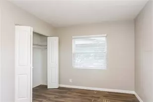 2053 Barcelona Dr S, Saint Petersburg, FL 33712 - Photo 11