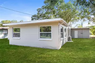 2053 Barcelona Dr S, Saint Petersburg, FL 33712 - Photo 15