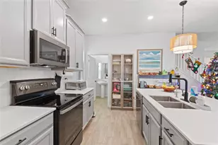 8995 Fluffy Lie Ct, Davenport, FL 33896 - Photo 9