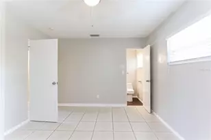 3828 Neptune Dr SE, Saint Petersburg, FL 33705 - Photo 7