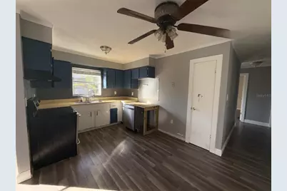 285 E Lake Street, Umatilla, FL 32784 - Photo 9