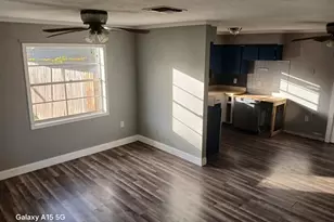 285 E Lake St, Umatilla, FL 32784 - Photo 7